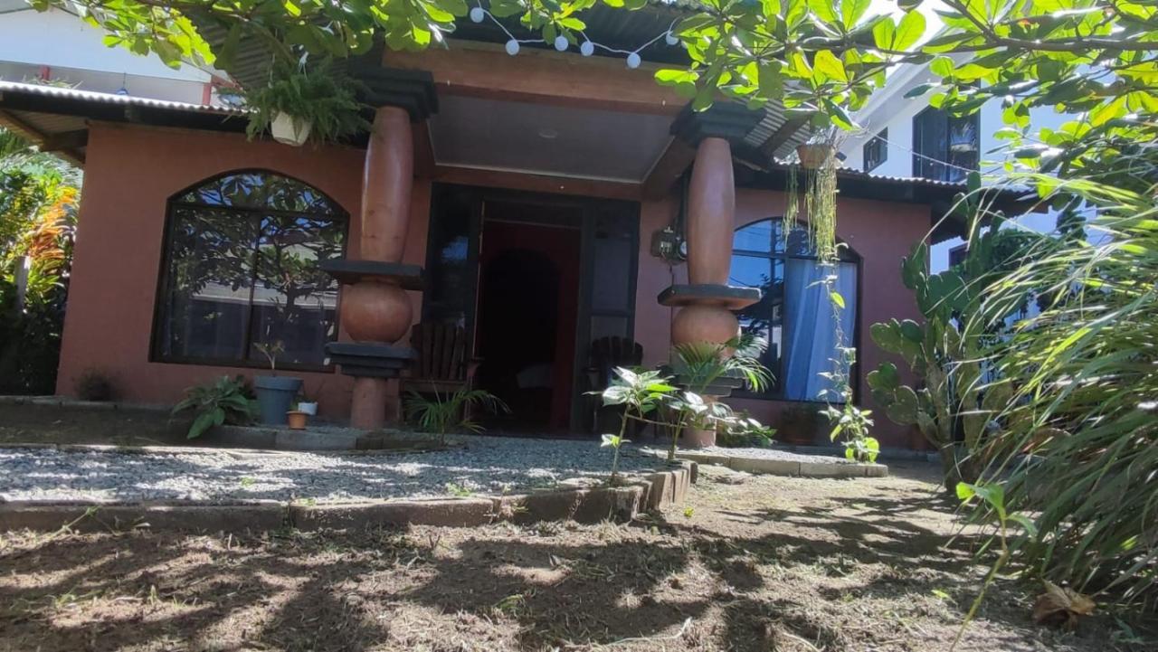 Micheck Beach House Тортугеро Екстер'єр фото