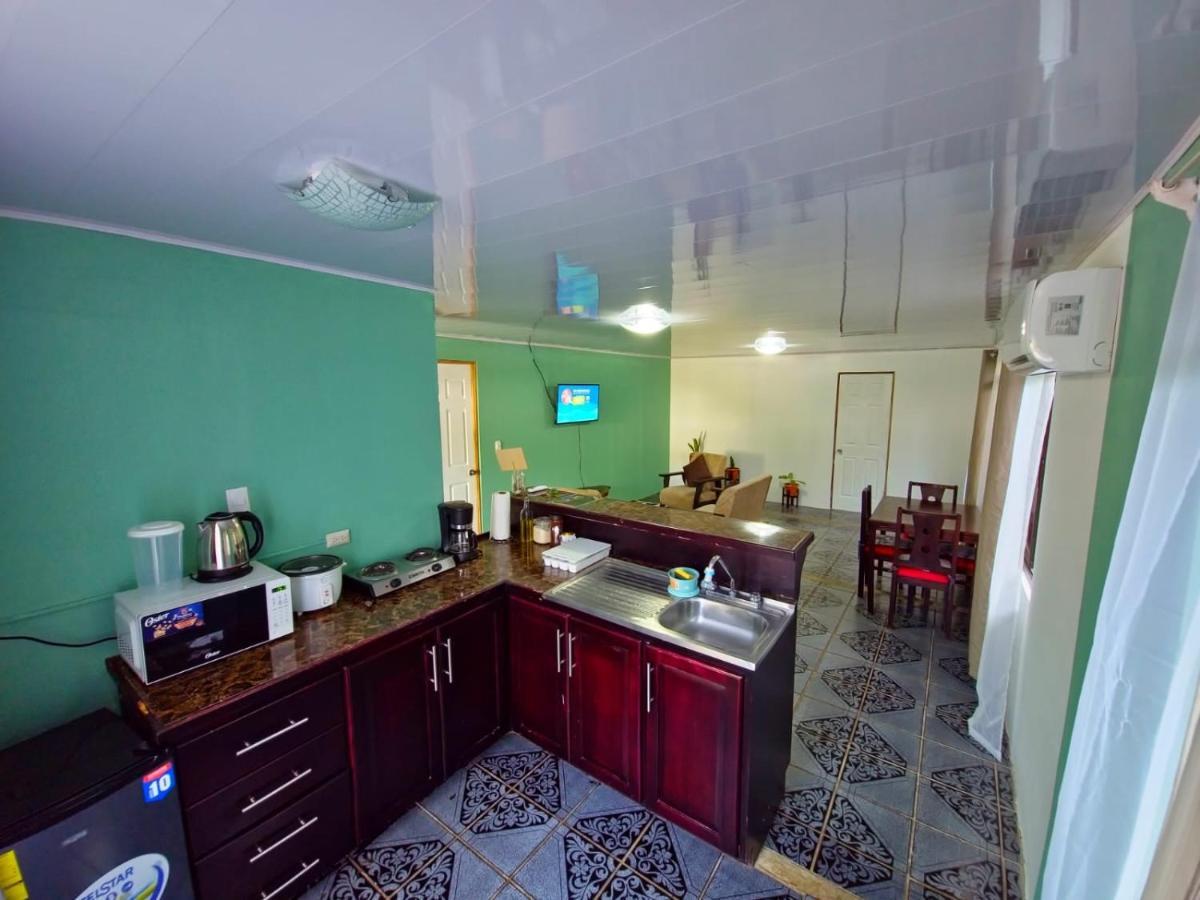 Micheck Beach House Тортугеро Екстер'єр фото
