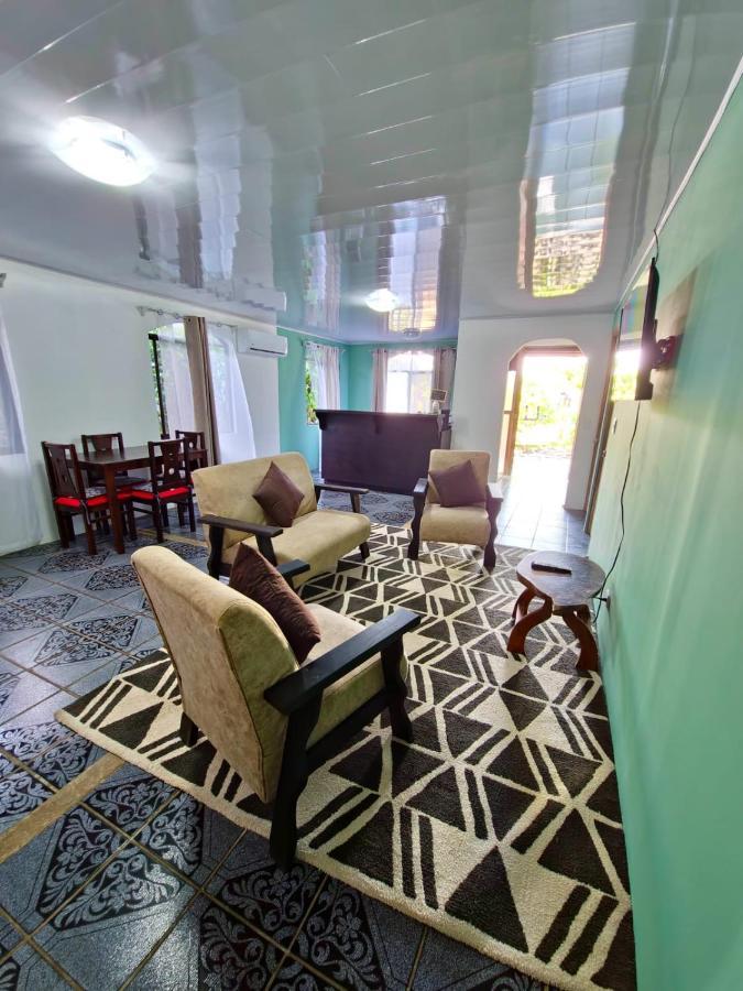 Micheck Beach House Тортугеро Екстер'єр фото